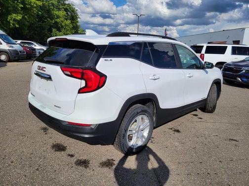 Summit White 2021 GMC Terrain SLE