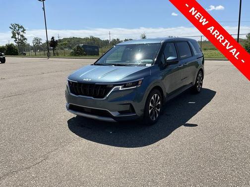 2023 Kia Carnival EX