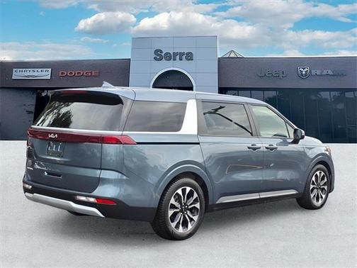 2023 Kia Carnival EX