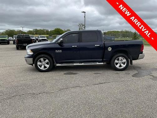 2016 RAM 1500 SLT