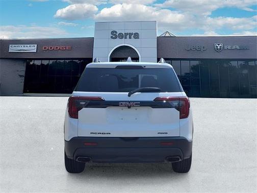 2023 GMC Acadia AWD SLT