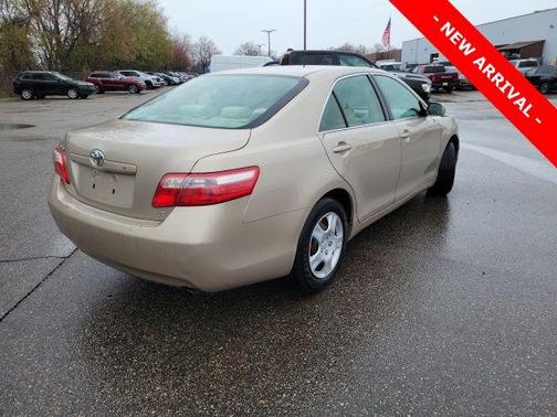 Gold 2009 Toyota Camry LE