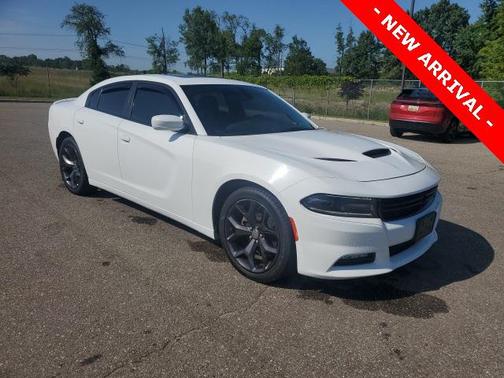 2017 Dodge Charger SXT