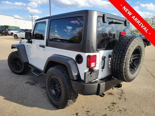 Bright White Clearcoat 2018 Jeep Wrangler JK Willys Wheeler W