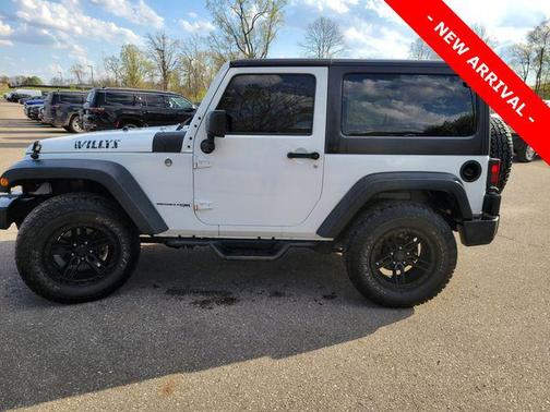 Bright White Clearcoat 2018 Jeep Wrangler JK Willys Wheeler W