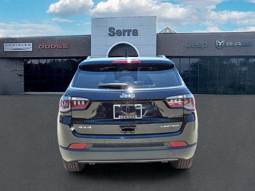Diamond Black Crystal Pearlcoat 2024 Jeep Compass Limited