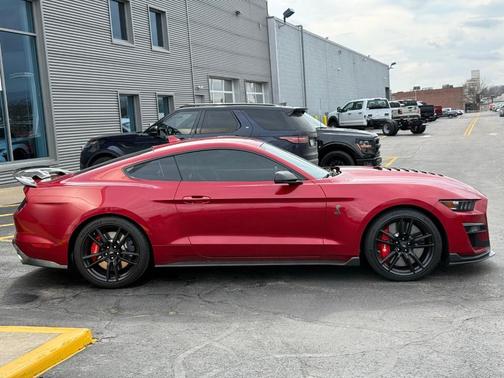 2021 Ford Shelby GT500 Base