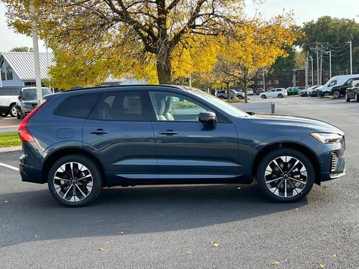 2026 Volvo XC60 B5 Ultra