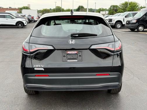 Black 2024 Honda HR-V LX