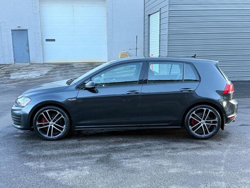 2017 Volkswagen Golf GTI Sport 4-Door