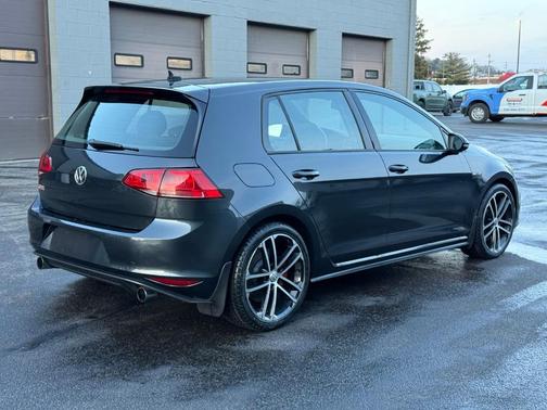 2017 Volkswagen Golf GTI Sport 4-Door