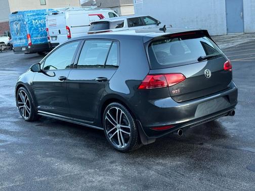 2017 Volkswagen Golf GTI Sport 4-Door