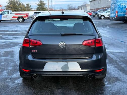 2017 Volkswagen Golf GTI Sport 4-Door