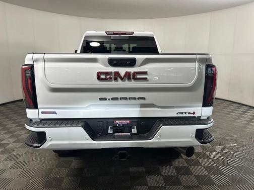 2025 GMC Sierra 2500 AT4