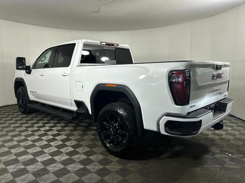 2025 GMC Sierra 2500 AT4