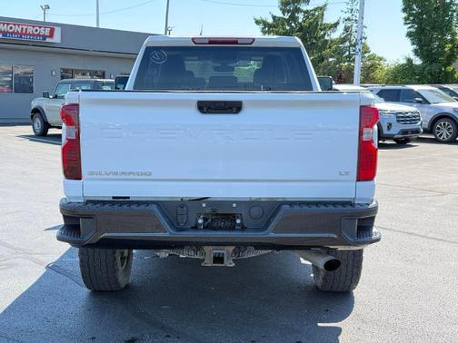 Summit White 2022 Chevrolet Silverado 2500 Custom