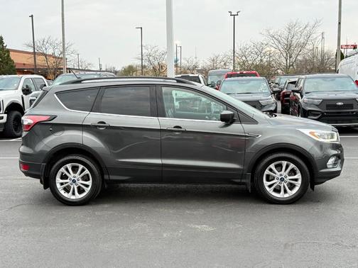 Magnetic 2018 Ford Escape SEL