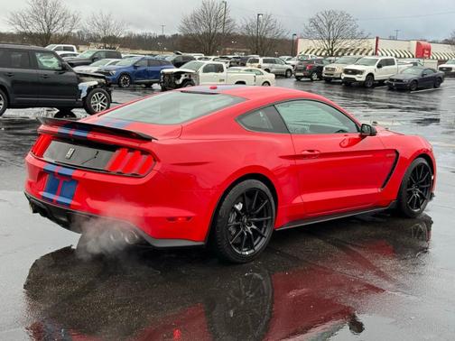2017 Ford Shelby GT350 Base