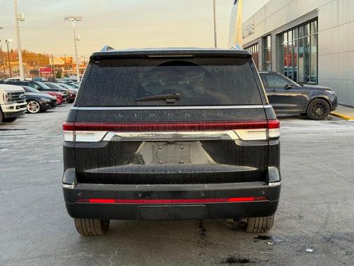 2022 Lincoln Navigator Black Label