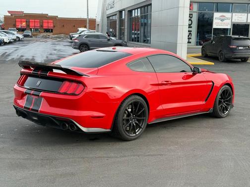 2016 Ford Shelby GT350 Base