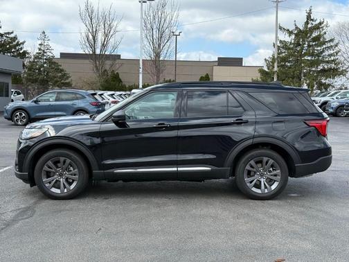 Black Metallic 2026 Ford Explorer Active