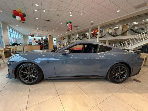 2024 Ford Mustang Dark Horse