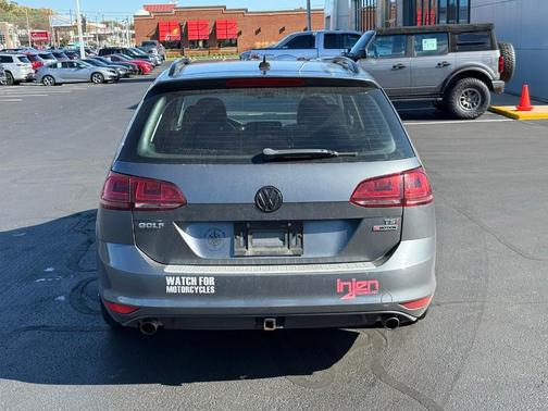 2017 Volkswagen Golf SportWagen TSI S