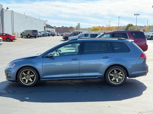 2017 Volkswagen Golf SportWagen TSI S