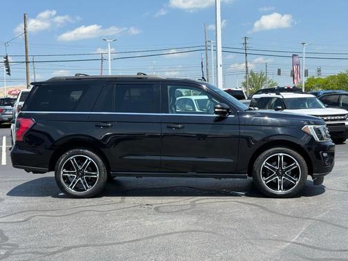 Black Metallic 2019 Ford Expedition Limited