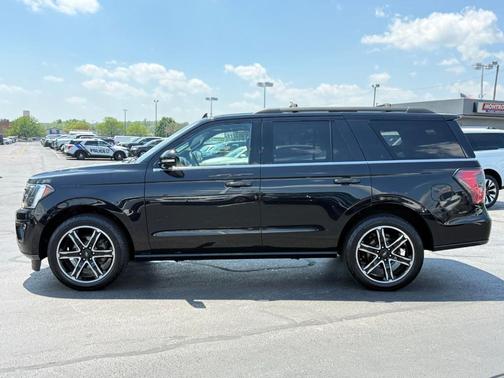 Black Metallic 2019 Ford Expedition Limited