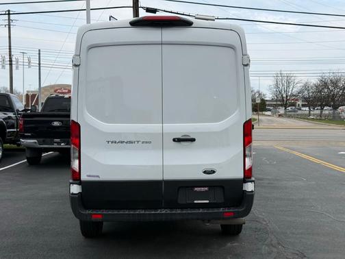 2022 Ford Transit-250 Base