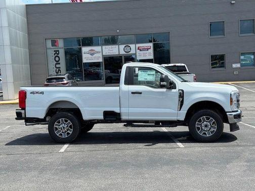 2025 Ford F-350 XLT