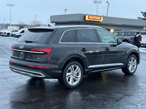 2022 Audi Q7 55 Premium Plus