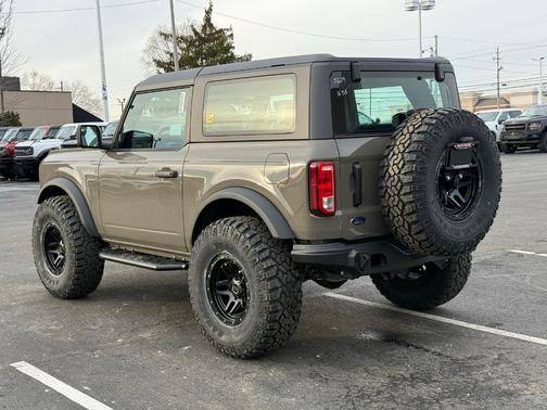 2025 Ford Bronco Base