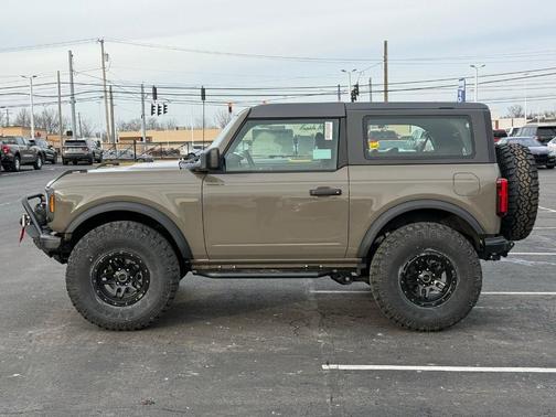 2025 Ford Bronco Base