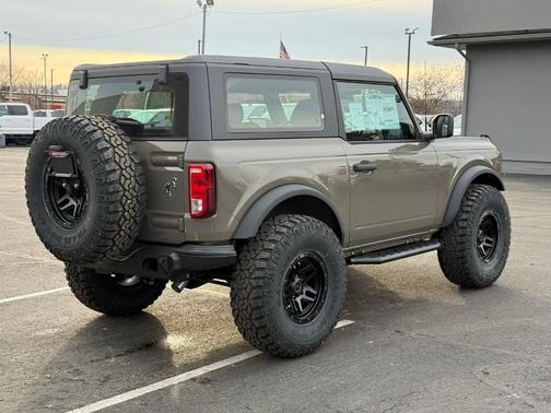 2025 Ford Bronco Base