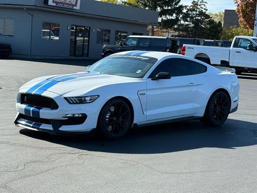 2017 Ford Shelby GT350 Base