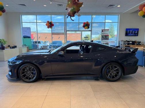 2025 Ford Mustang Dark Horse