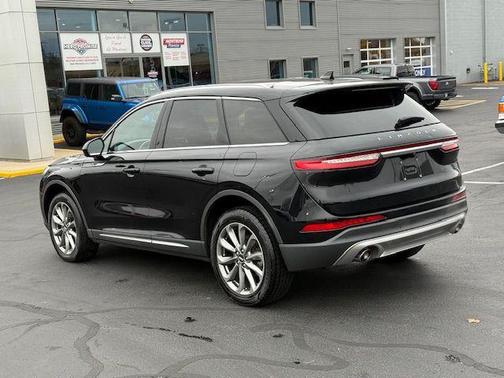 2022 Lincoln Corsair Standard