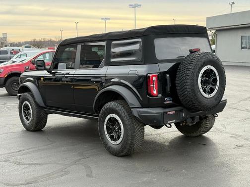 2022 Ford Bronco Badlands