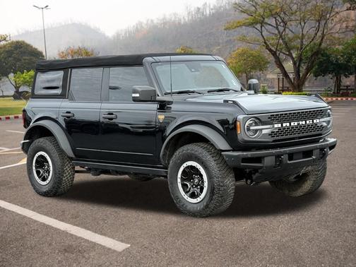 2022 Ford Bronco Badlands