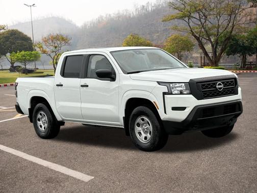 2022 Nissan Frontier S