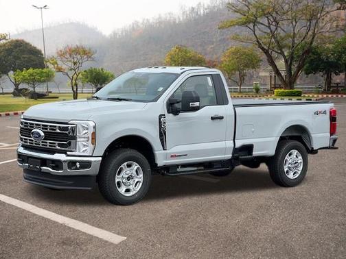 2025 Ford F-350 XLT
