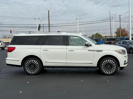 2021 Lincoln Navigator L Black Label