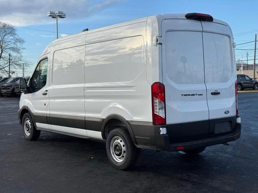 2026 Ford Transit-250 148 WB Medium Roof Cargo