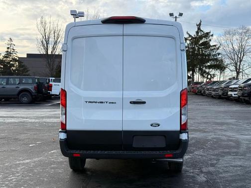 2026 Ford Transit-250 148 WB Medium Roof Cargo