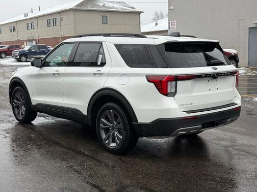 Oxford White 2026 Ford Explorer Active