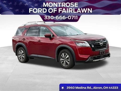 2023 Nissan Pathfinder SL