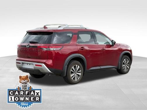 2023 Nissan Pathfinder SL