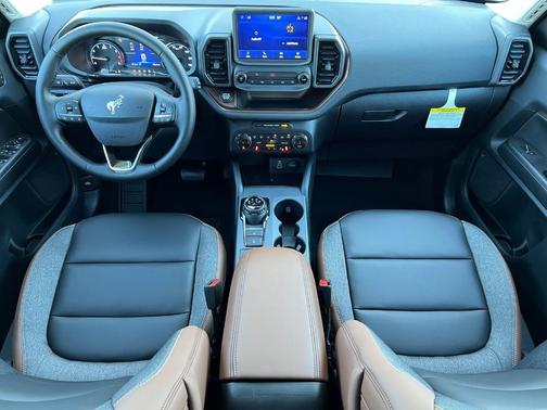 Oxford White 2023 Ford Bronco Sport Outer Banks